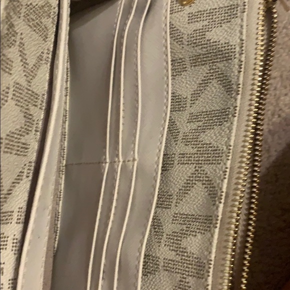 Michael kors cross body - Picture 5 of 5